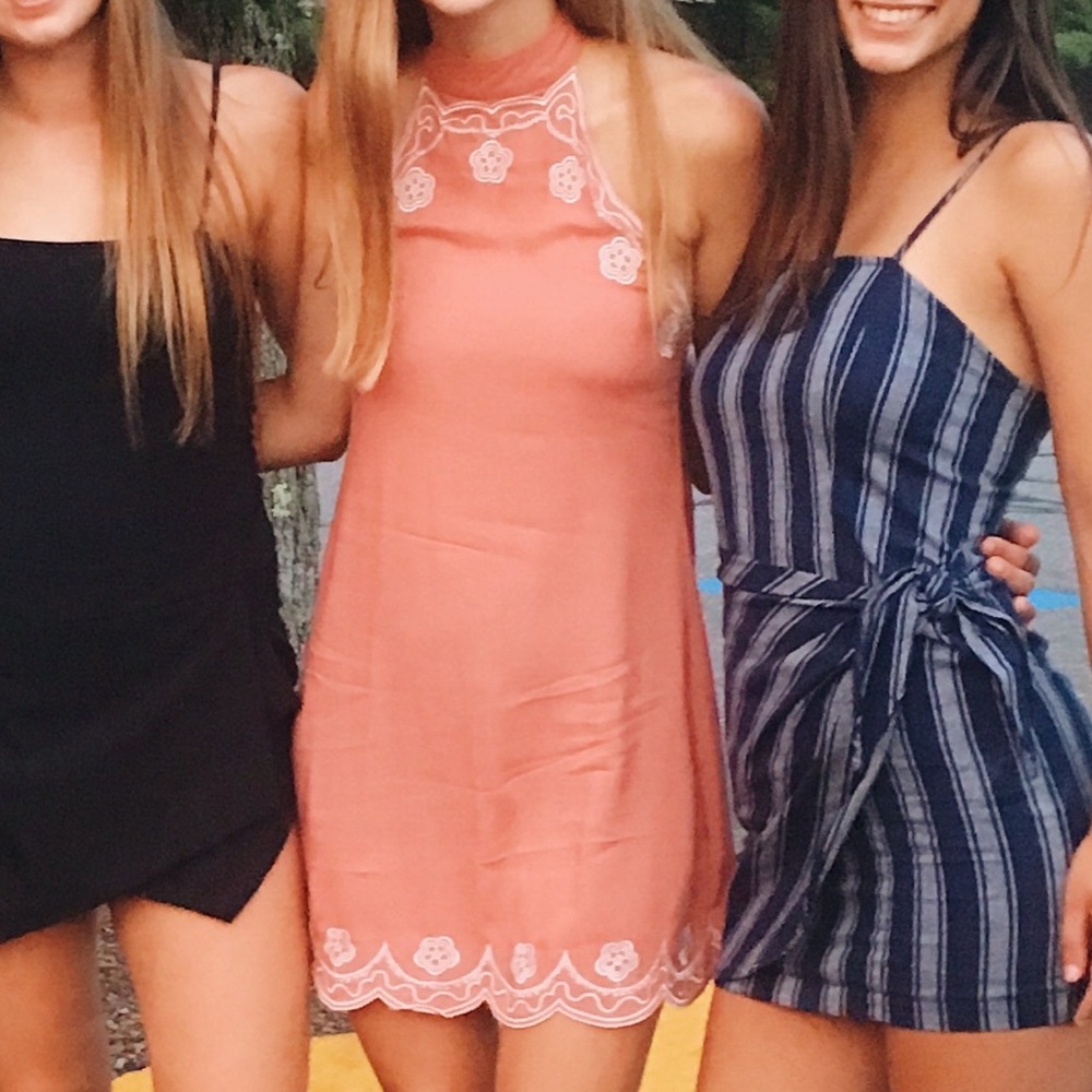 Lulus coral halter dress